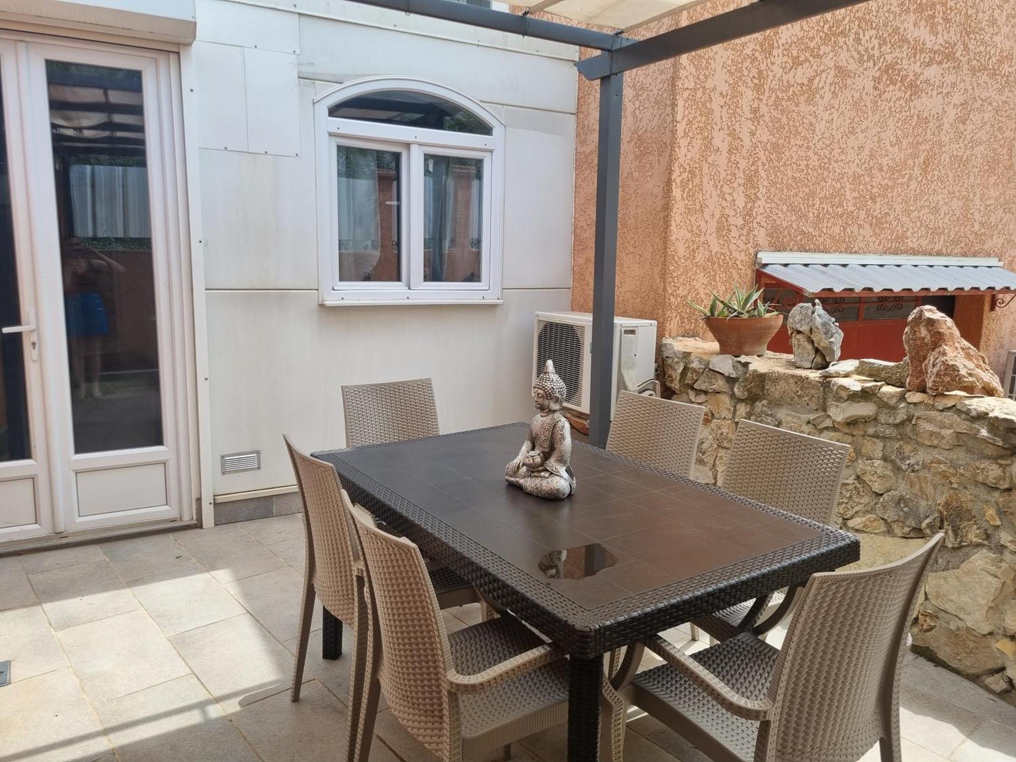 Cameos - Appartement Avec Terrasse Locairbi Le Cres Ngoại thất bức ảnh